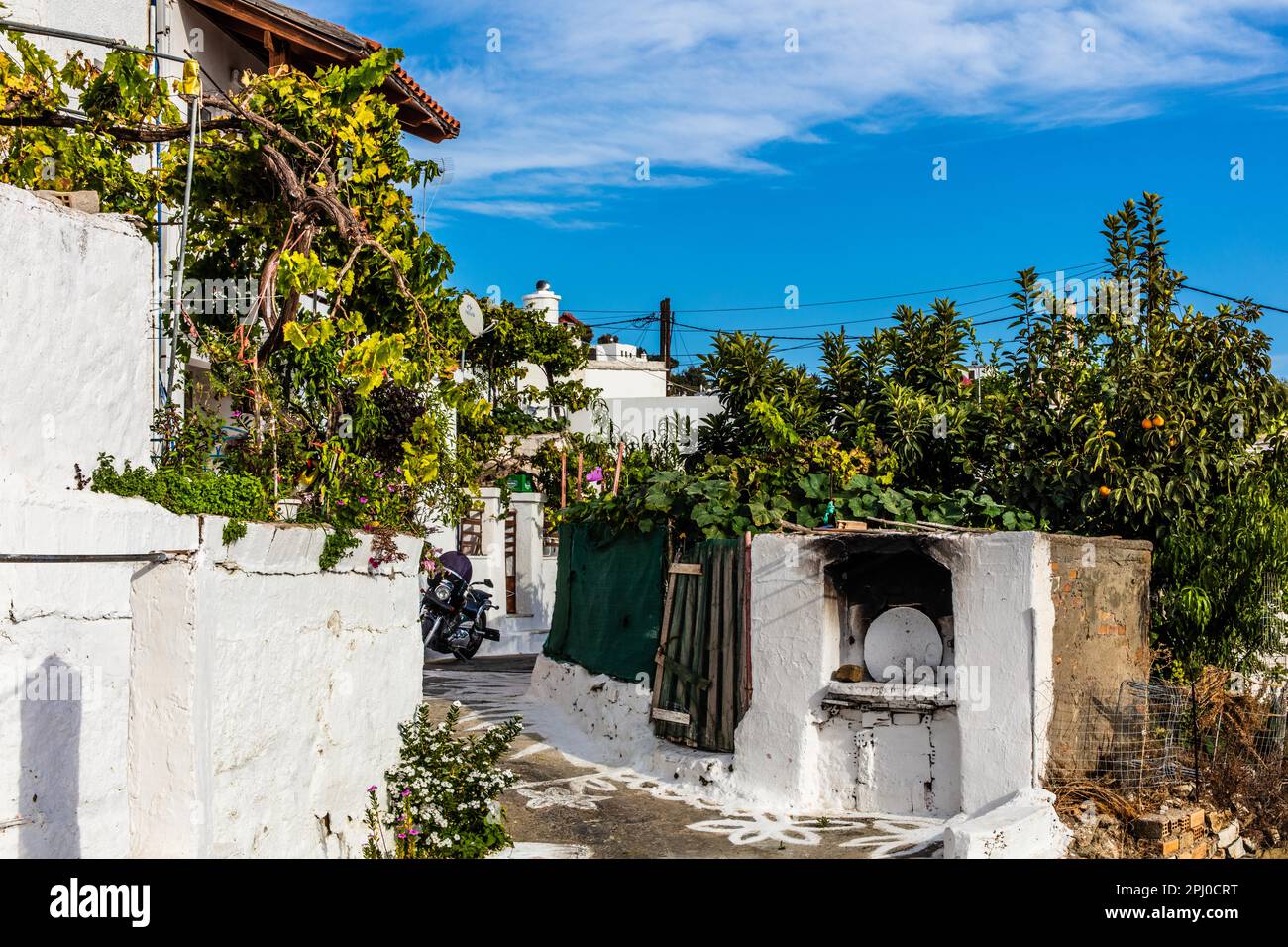 Asklipio villaggio con case bianche, Rodi, Grecia Foto Stock