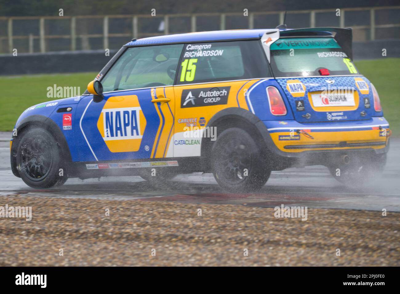 Mini Challenge Trophy 2023, Napa Racing UK, Croft, Cameron Richardson, numero 15 Foto Stock