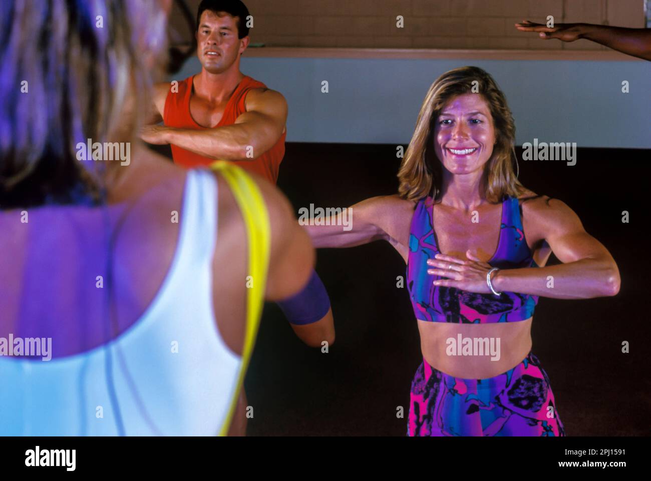 PALESTRA STORICA CON LEZIONI DI AEROBICA DI 1994 ORE IN PALESTRA Foto Stock