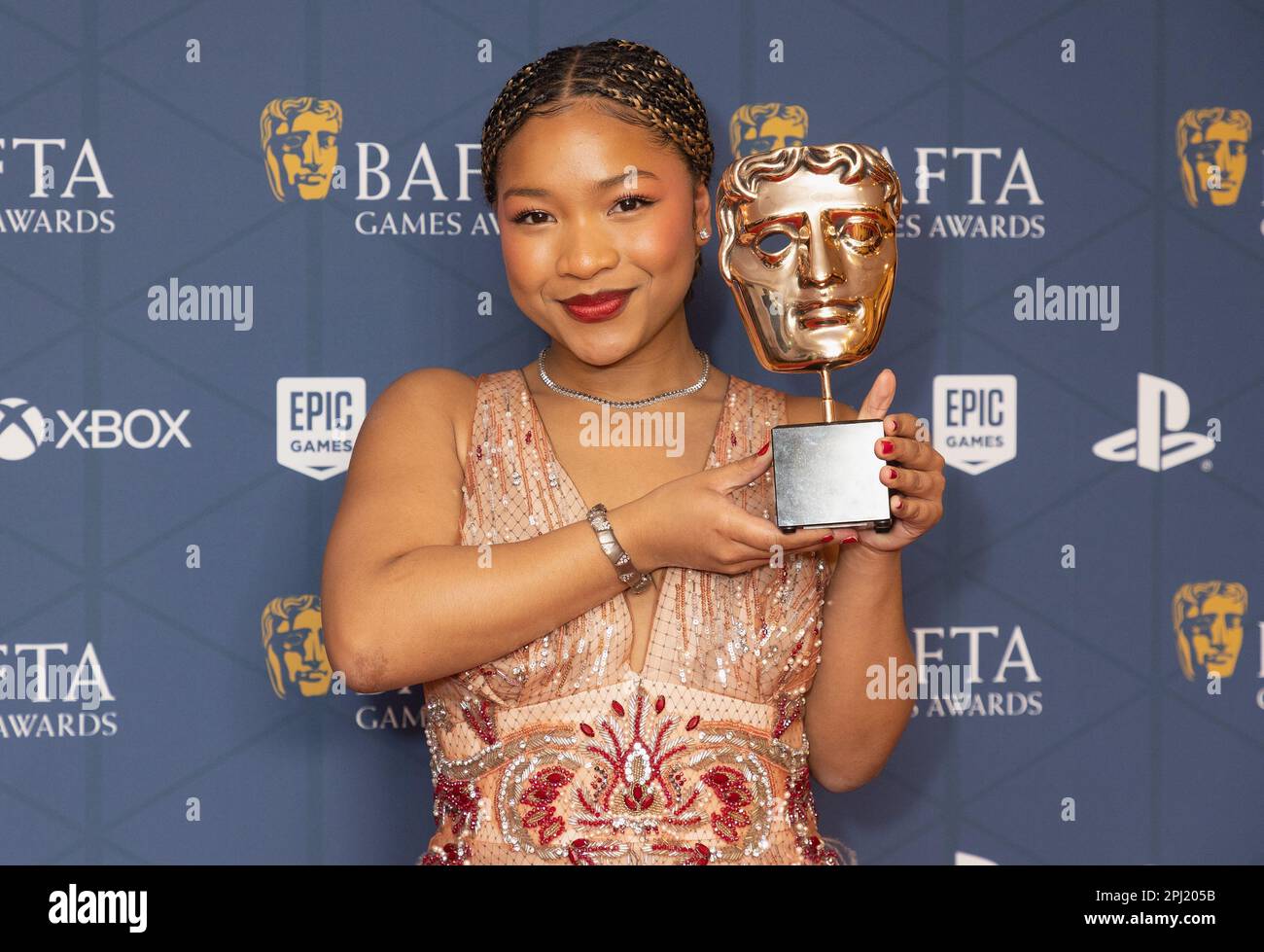 Laya DeLeon Hayes con il Performer in un ruolo di supporto per la loro performance come Angrbooa in God of War Ragnarok ai BAFTA Games Awards presso la Queen Elizabeth Hall, Southbank Centre, Londra. Data immagine: Giovedì 30 marzo 2023. Foto Stock