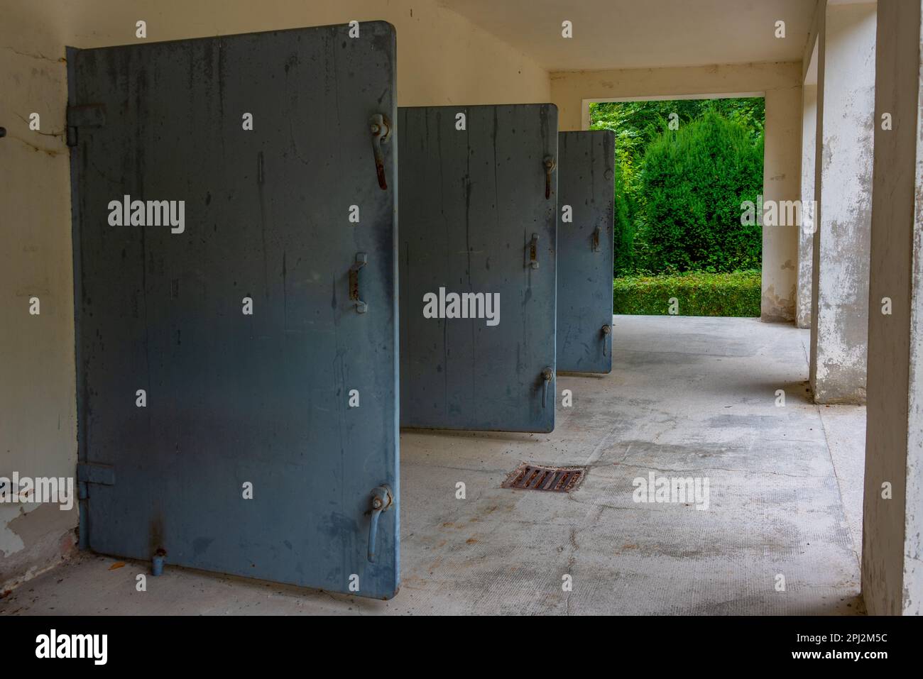 Dachau, Germania, 15 agosto 2022: Camere a gas nel campo di concentramento di Dachau in Germania. Foto Stock