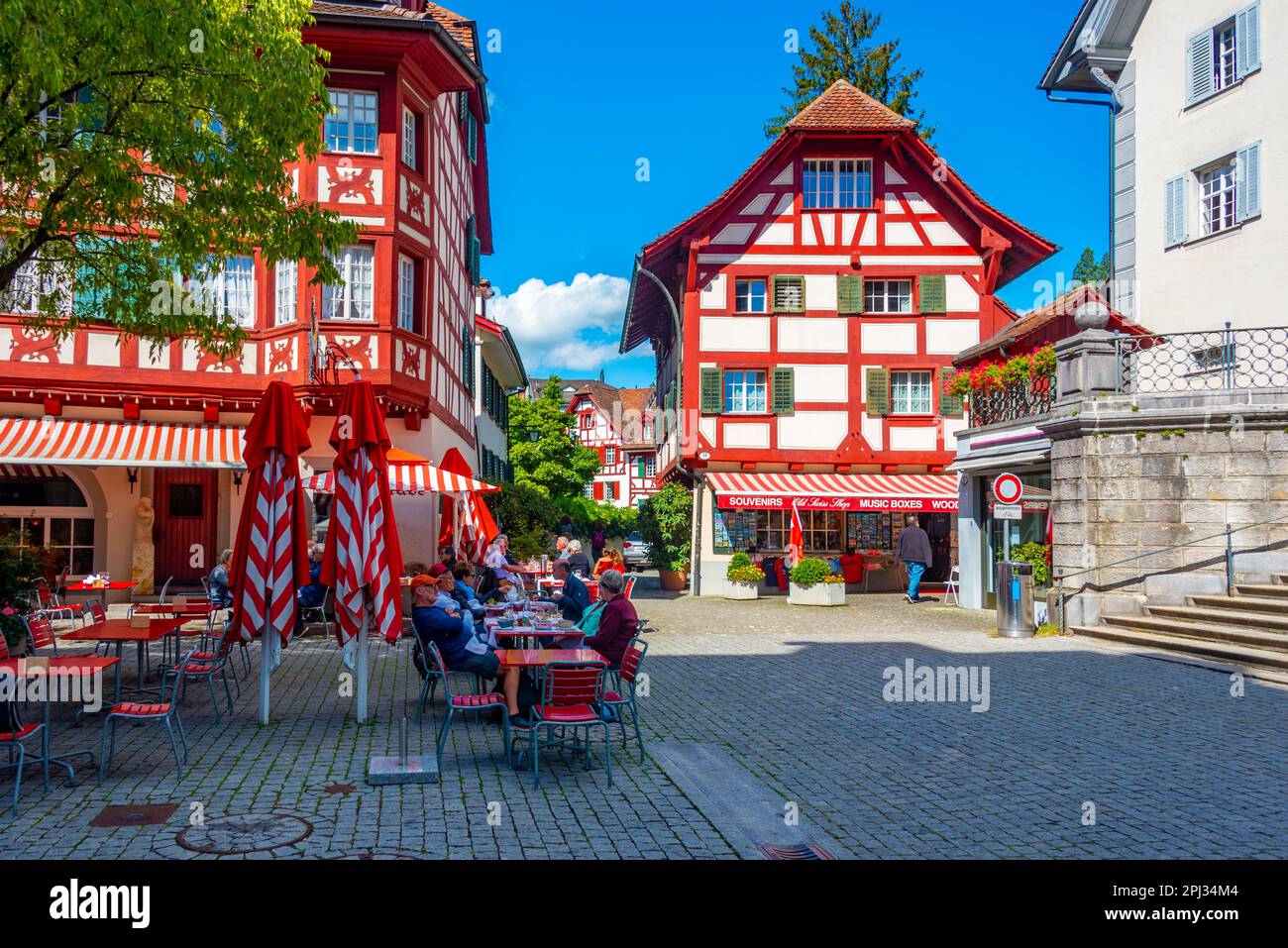 Lucerna, Svizzera, 20 settembre 2022: Strada storica nel centro storico di Lucerna, Svizzera. Foto Stock