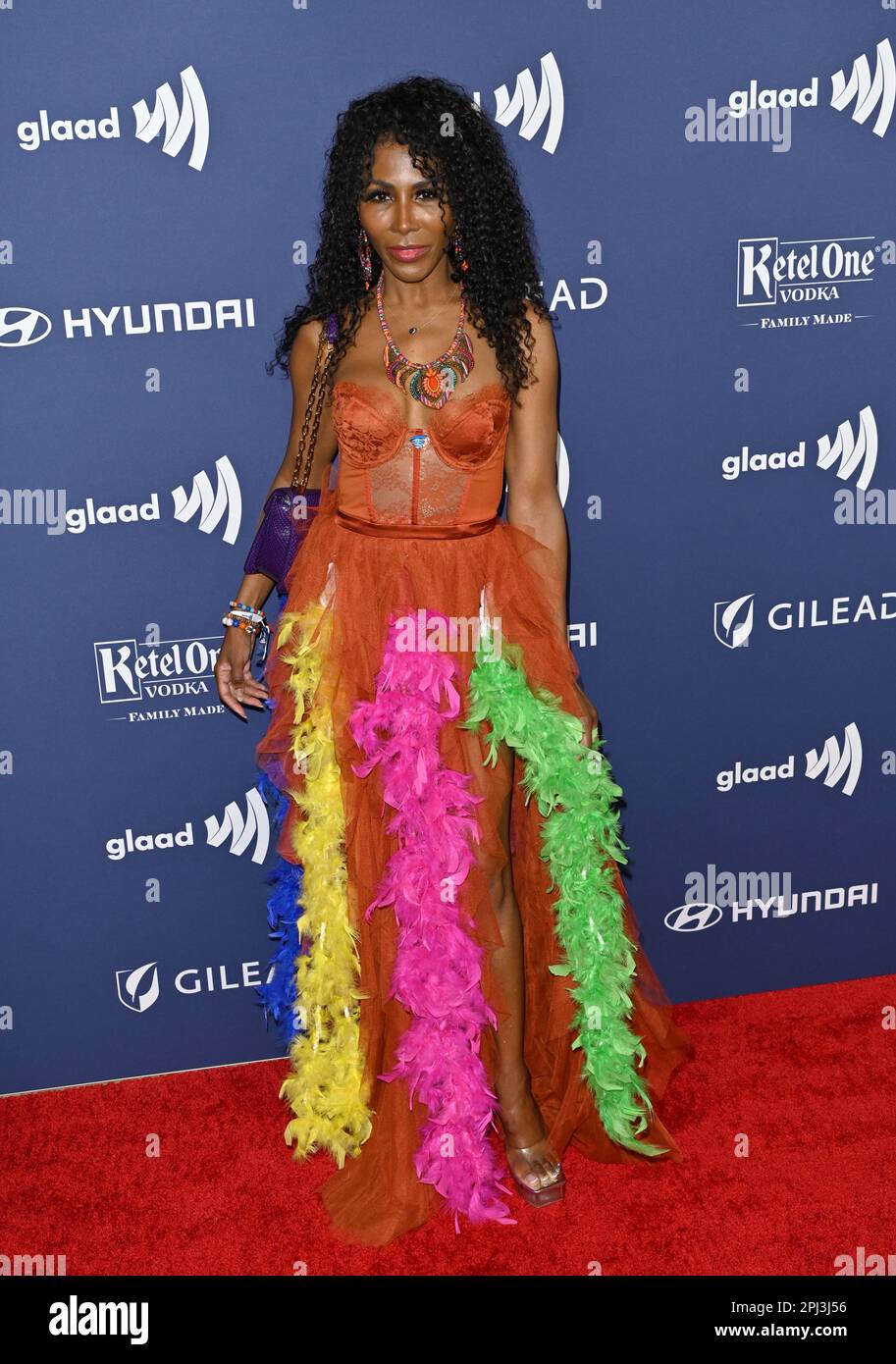 Beverly Hills, Stati Uniti. 30th Mar, 2023. Sinitta al 34th° GLAAD Media Awards annuale al Beverly Hilton Hotel. Picture Credit: Paul Smith/Alamy Live News Foto Stock