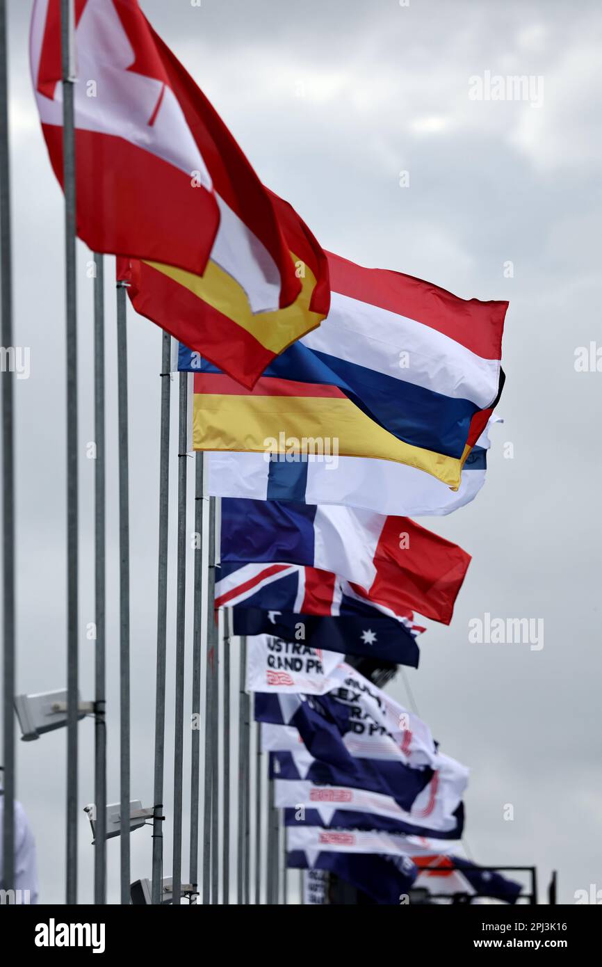 Melbourne, Australia. 31st Mar, 2023. Circuito atmosfera - bandiere. Gran Premio d'Australia, venerdì 31st marzo 2023. Albert Park, Melbourne, Australia. Credit: James Moy/Alamy Live News Foto Stock