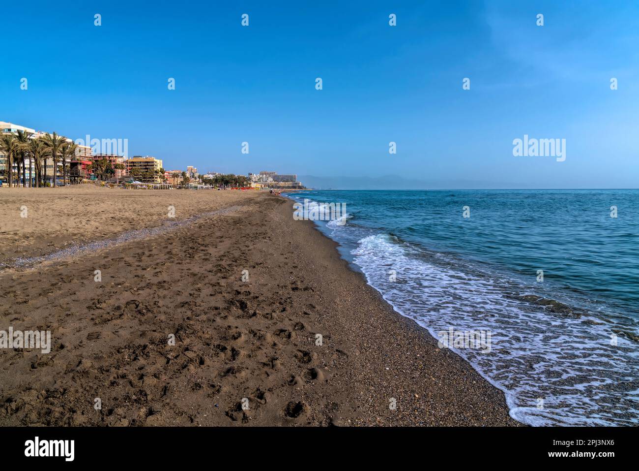 Playa la Carihuela spiaggia tra Torremolinos e Benalmadena Andalusia Costa del Sol Spagna Foto Stock