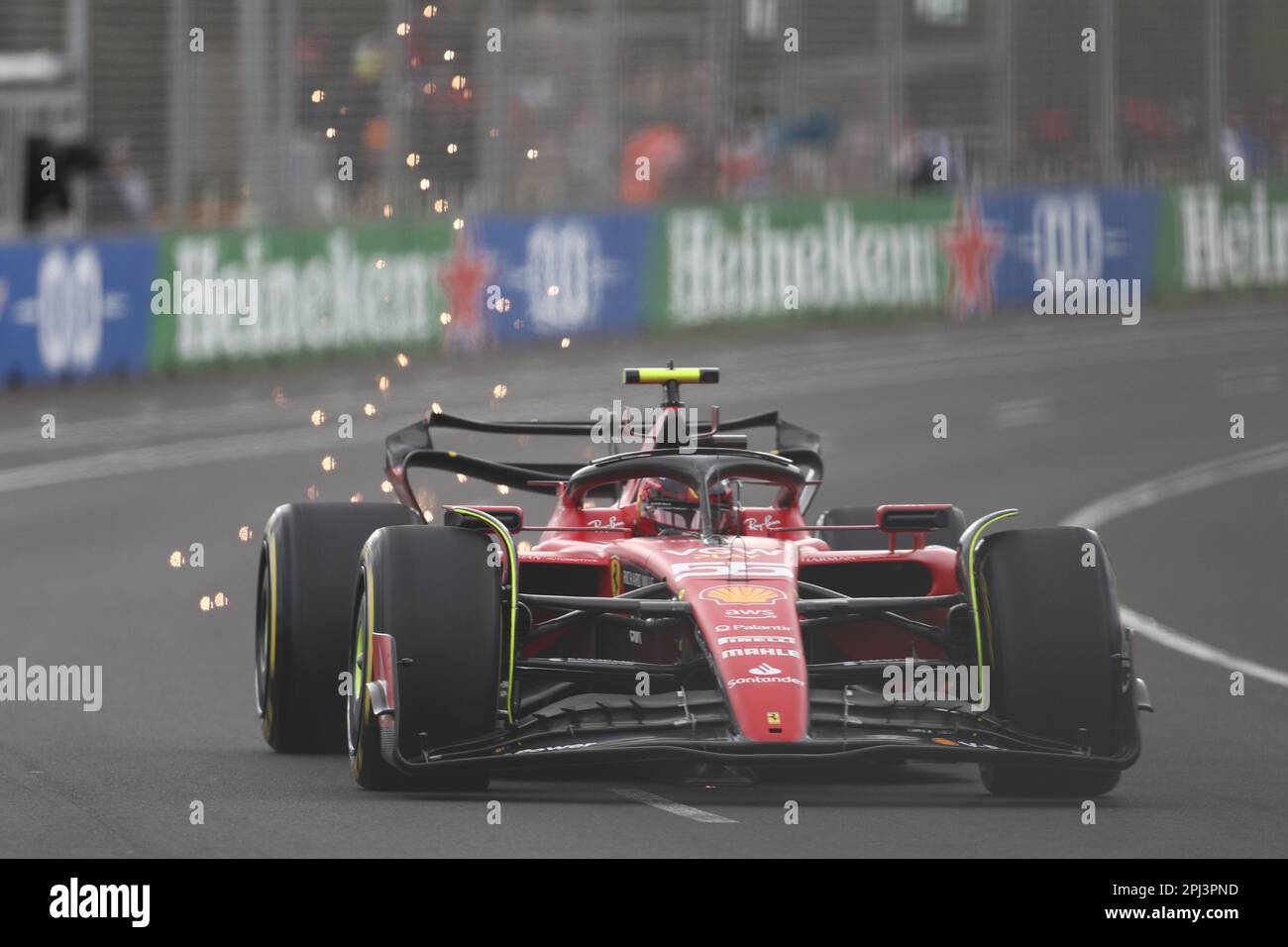 Albert Park, Melbourne, Victoria, Australia. 31st Mar, 2023. Campionato del mondo FIA di Formula uno 2023 - Formula uno Rolex Gran Premio d'Australia - Carlos Sainz Jr. Di Spagna alla guida della (55) Scuderia Ferrari SF23 durante le prove libere due per il Campionato del mondo FIA di Formula uno 2023-Image Credit: brett keating/Alamy Live News Foto Stock