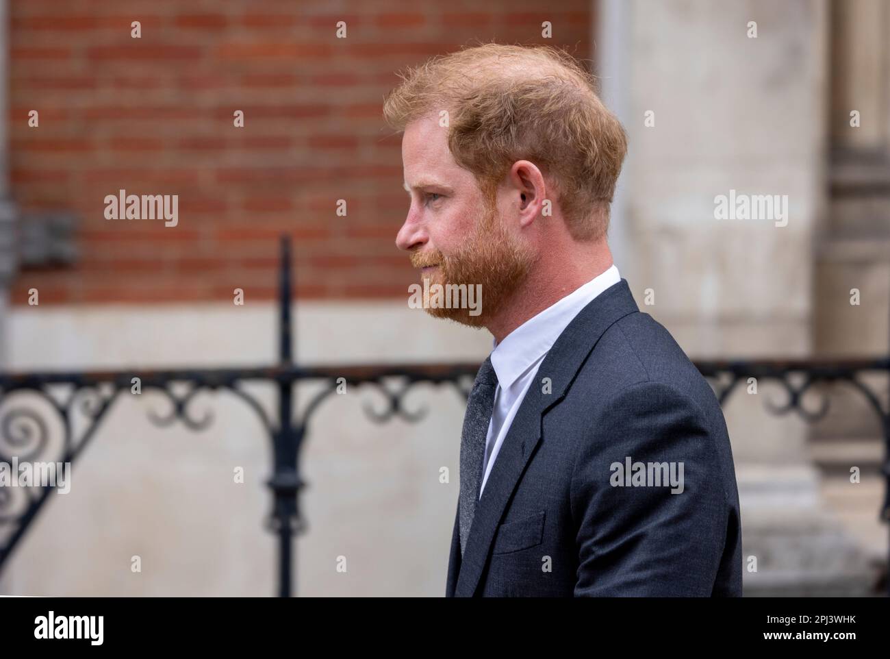 mostra pic: Il principe Harry lascia l'alta corte a Londra 30.3.23 Foto di Gavin Rodgers/ Pixel8000 Foto Stock