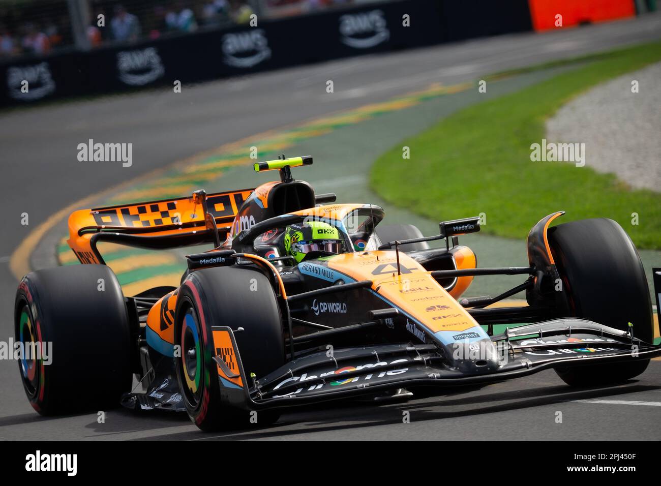 Melbourne, Australia, 31 marzo 2023. Lando Norris (4) guida per il Team McLaren F1 durante le prove di Formula 1 al Gran Premio d'Australia di Formula uno del 31 marzo 2023, al circuito Grand Prix di Melbourne ad Albert Park, Australia. Credit: Dave Hewison/Speed Media/Alamy Live News Foto Stock