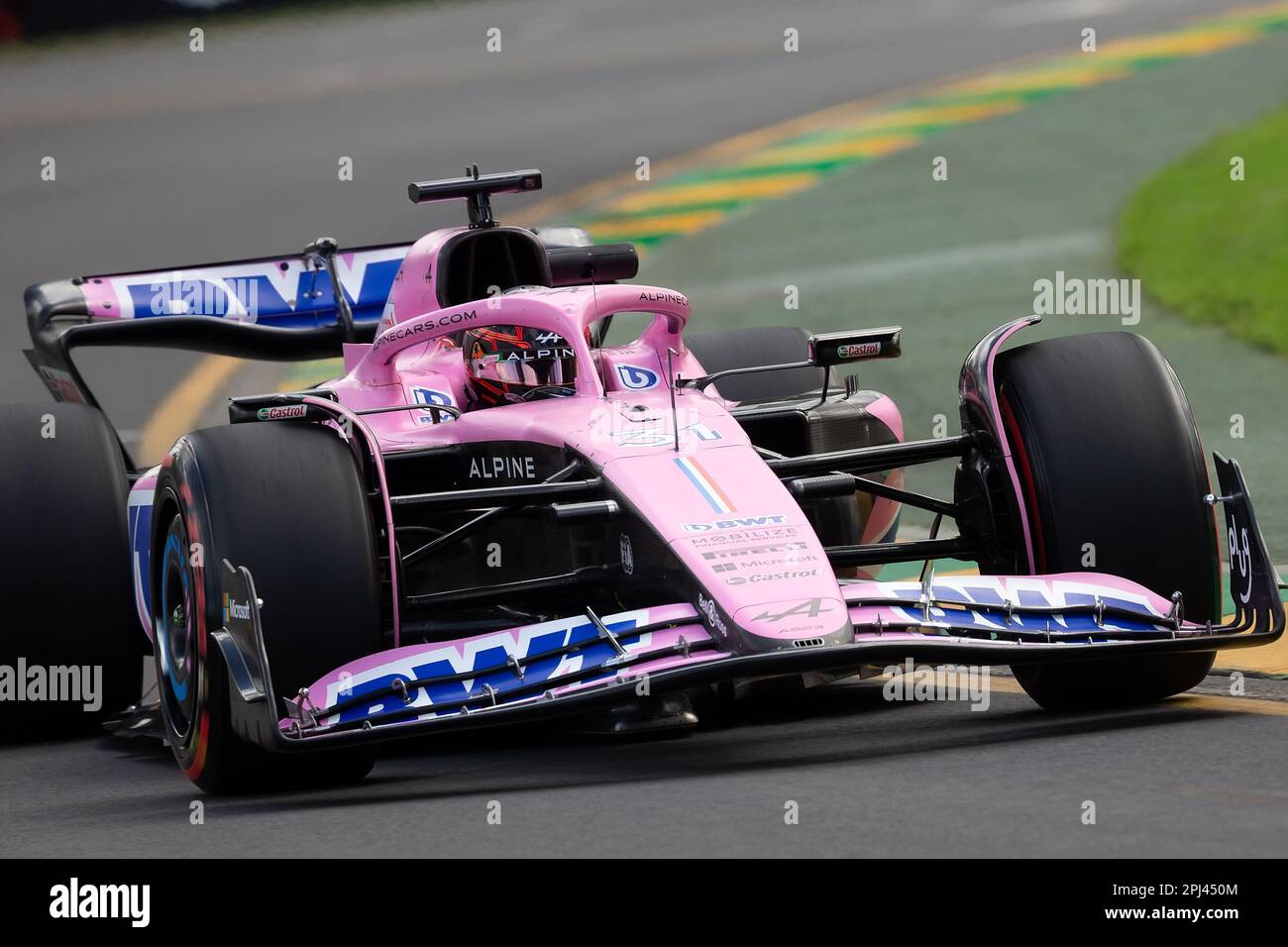 Melbourne, Australia, 31 marzo 2023. Esteban OCON (31) guida per il BWT Alpine F1 Team durante le prove di Formula 1 al Gran Premio d'Australia di Formula uno del 31 marzo 2023, al circuito Grand Prix di Melbourne ad Albert Park, Australia. Credit: Dave Hewison/Speed Media/Alamy Live News Foto Stock