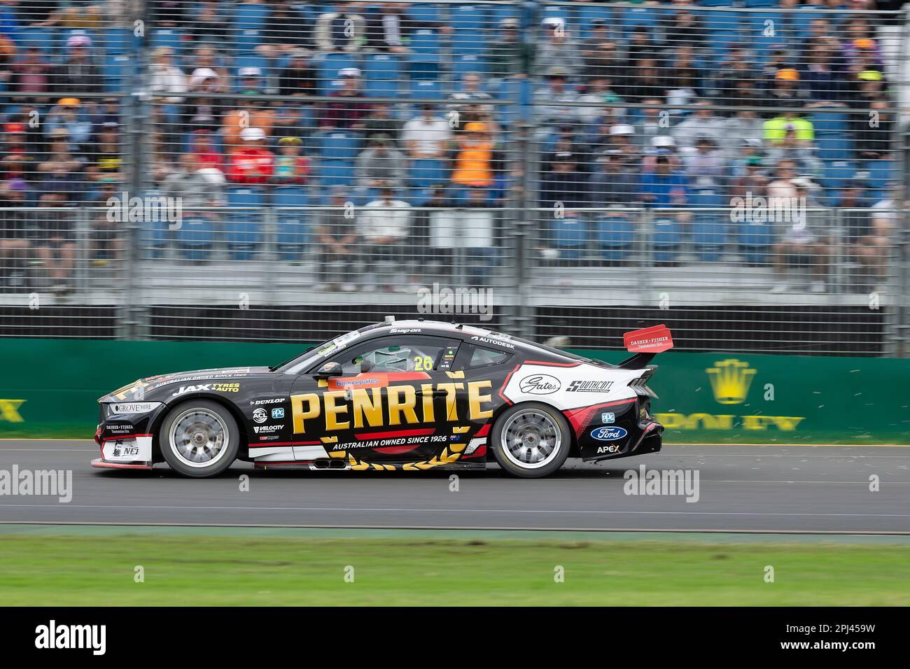 Melbourne, Australia, 31 marzo 2023. David Reynolds (26) guida per Grove Racing durante la gara Supercars 2 al Gran Premio d'Australia di Formula uno del 31 marzo 2023, al circuito Grand Prix di Melbourne ad Albert Park, Australia. Credit: Dave Hewison/Speed Media/Alamy Live News Foto Stock