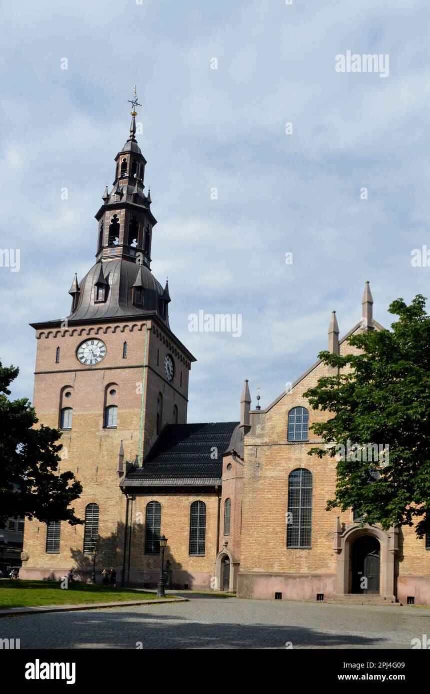 Norvegia, Oslo: La cattedrale (Domkirke) fu costruita nel 1694-97 dopo che il suo predecessore fu bruciato. Viene utilizzato per eventi nazionali e dal Royal norvegese Foto Stock