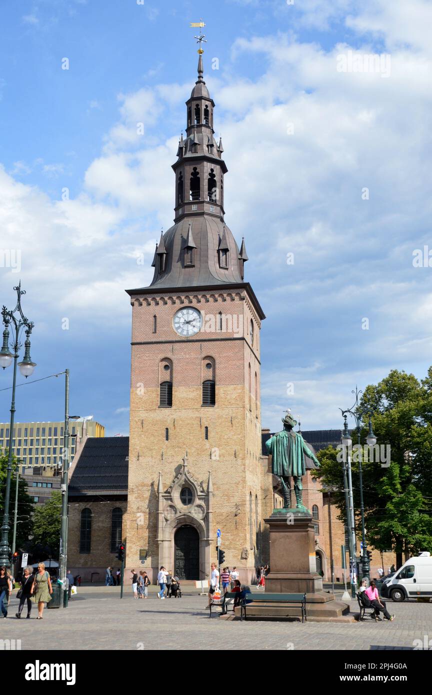 Norvegia, Oslo: La cattedrale (Domkirke) fu costruita nel 1694-97 dopo che il suo predecessore fu bruciato. Viene utilizzato per eventi nazionali e dal Royal norvegese Foto Stock