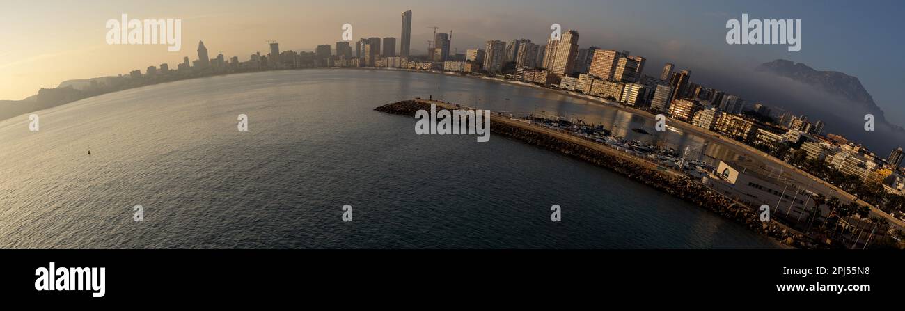 Skyline di Benidorm, panorama sferico, tramonto, Alicante, Spagna Foto Stock