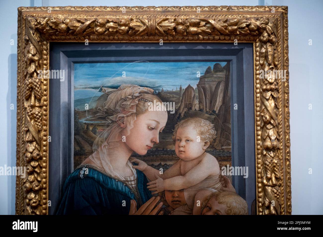 "Madonna col Bambino" di Filippo Lippi (1450-65) in mostra agli Uffizi di Firenze. La madonna può essere un ritratto della sua padrona, Lucrezia Buti Foto Stock