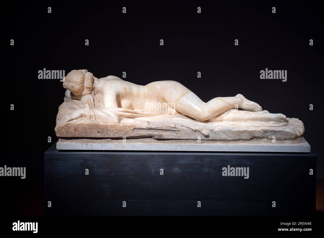 L'Hermafrodite addormentata, copia romana dell'età imperiale della versione ellenistica. Uffizi, Firenze, Italia Foto Stock