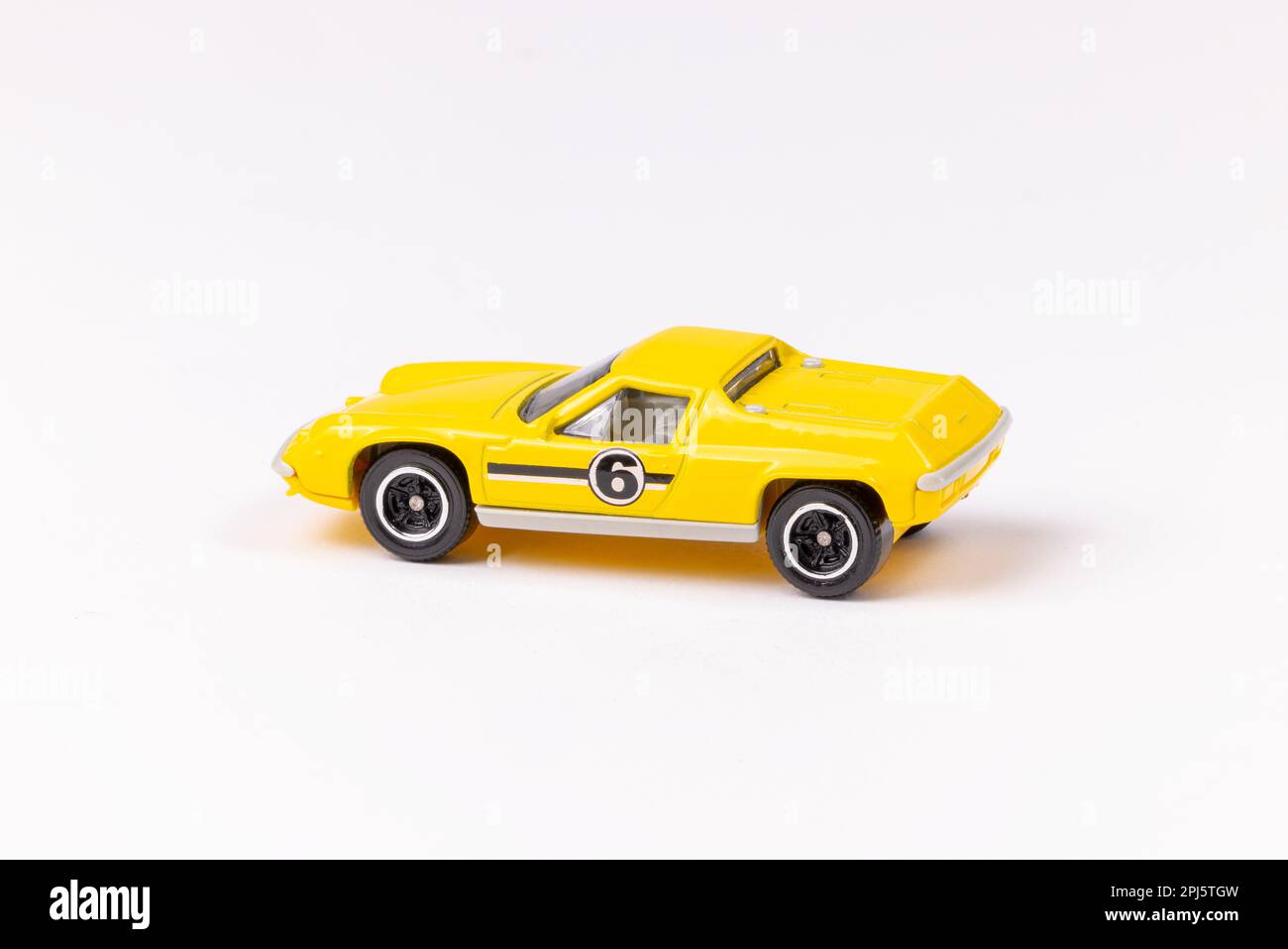 Primo piano di un Matchbox 1972 Lotus Europa Special LOTUS isolato su sfondo bianco Foto Stock