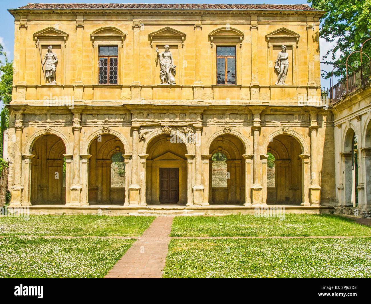 Loggia (Giovanni Maria Falconetti, 1524 e Odeo Cornaro (attribuito a Cornaro, Falconetto e Andrea Moroni, 1530), Via Melchiorre Cesar, Padova Foto Stock