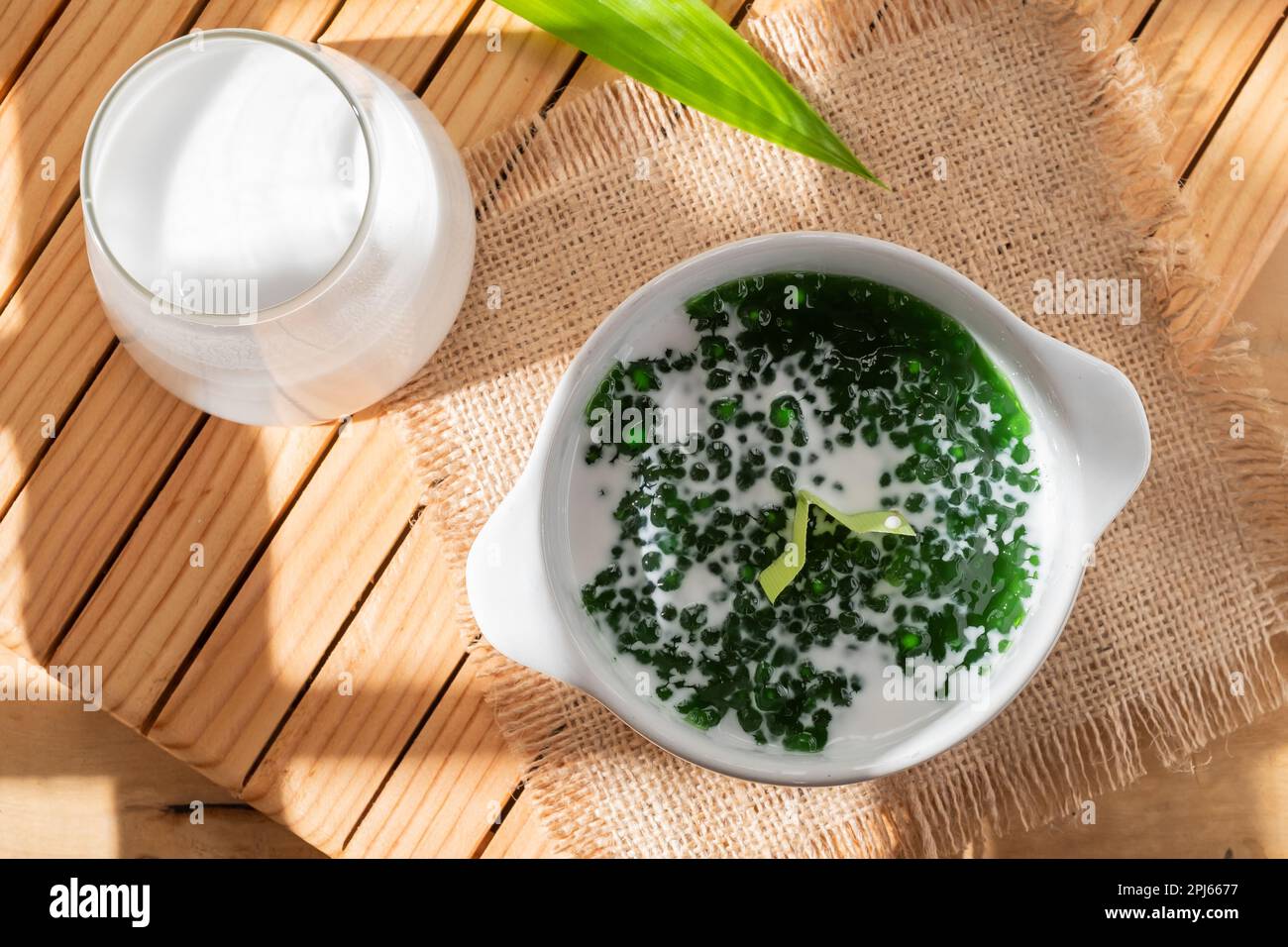 Perla porridge o perla sago. Popolari dessert indonesiani sono comunemente incontrati durante il mese di Ramadhan. l Foto Stock