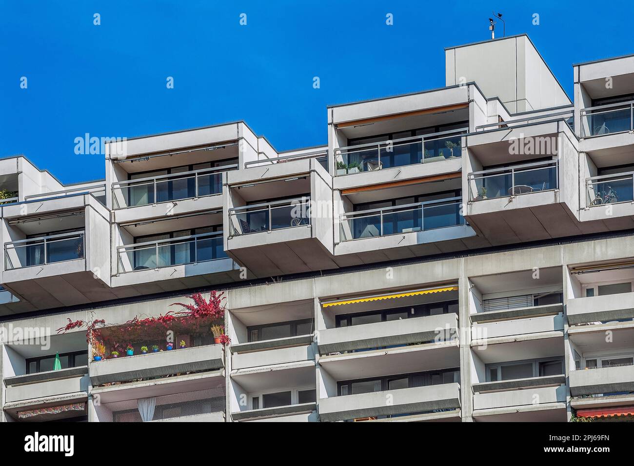 Attico in alto edificio nell'ex Villaggio Olimpico di Monaco, Baviera, Germania Foto Stock