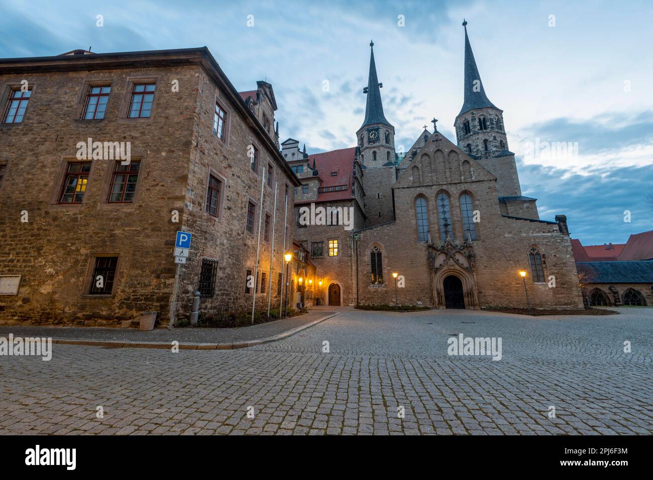 St John e St. Cattedrale di Lawrence all'alba, Merseburg, Sassonia-Anhalt, Germania Foto Stock