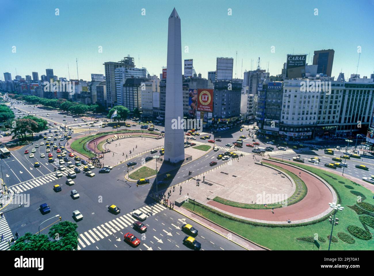 1997 obelisco storico AVENIDA NUEVE DE JULIO A PLAZA DE LA REPUBLICA BUENOS AIRES ARGENTINA Foto Stock