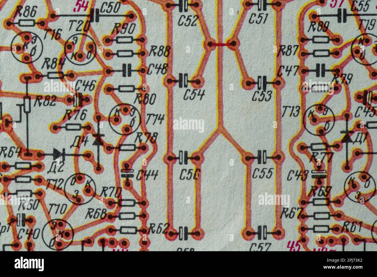 Vecchio circuito radio stampato su carta vintage schema elettrico come sfondo per l'istruzione, l'industria elettrica e la riparazione. Schema radio elettrica f Foto Stock