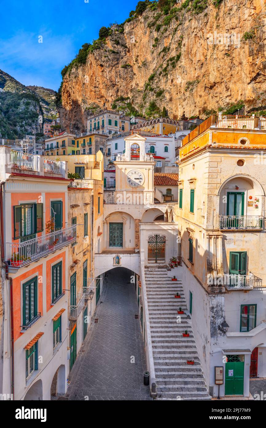 Atrani, Italia vista sulla Costiera Amalfitana. Foto Stock