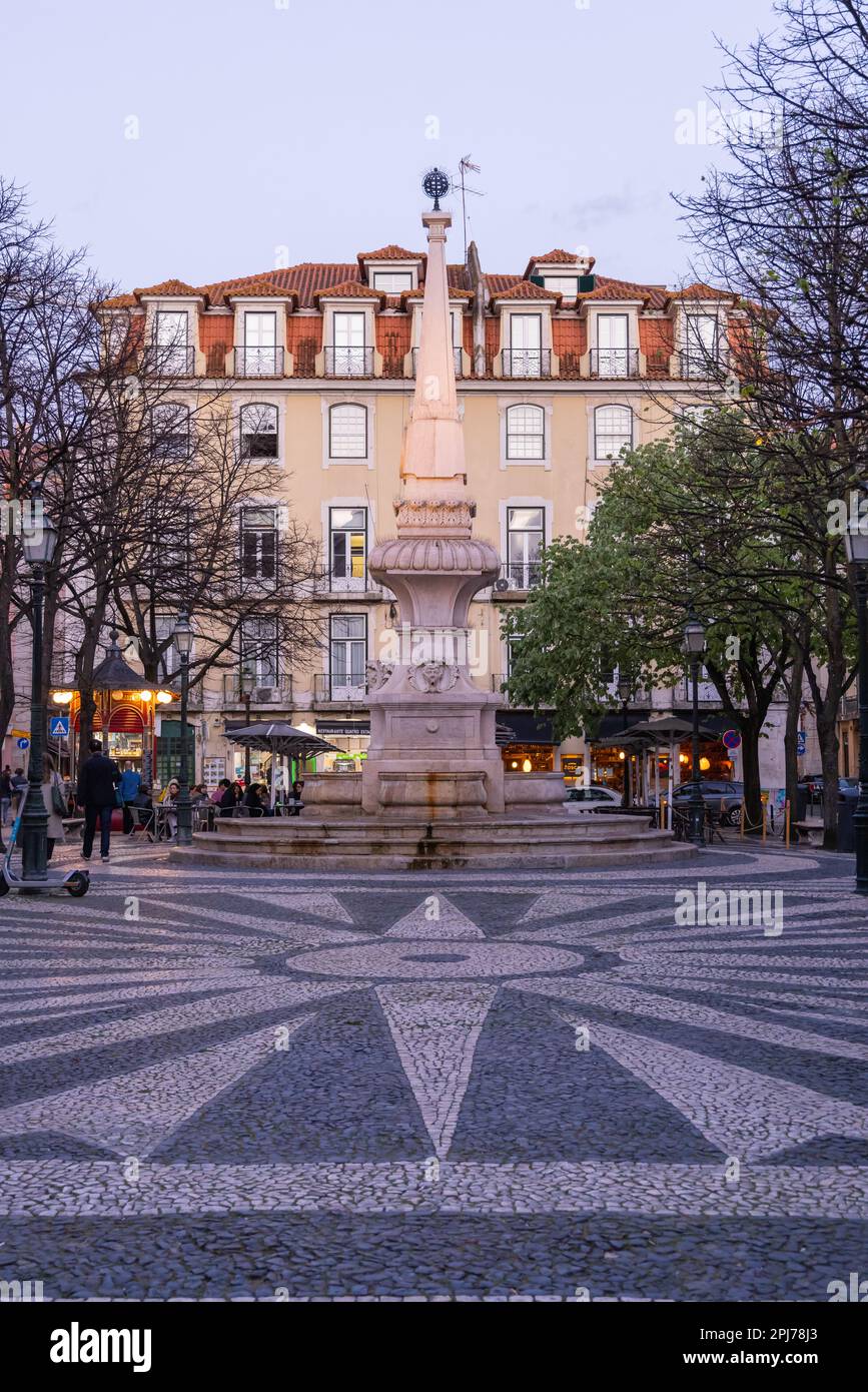 Europa, Portogallo, Lisbona. Aprile 18, 2022. Piazza di ciottoli a mosaico a Lisbona. Foto Stock