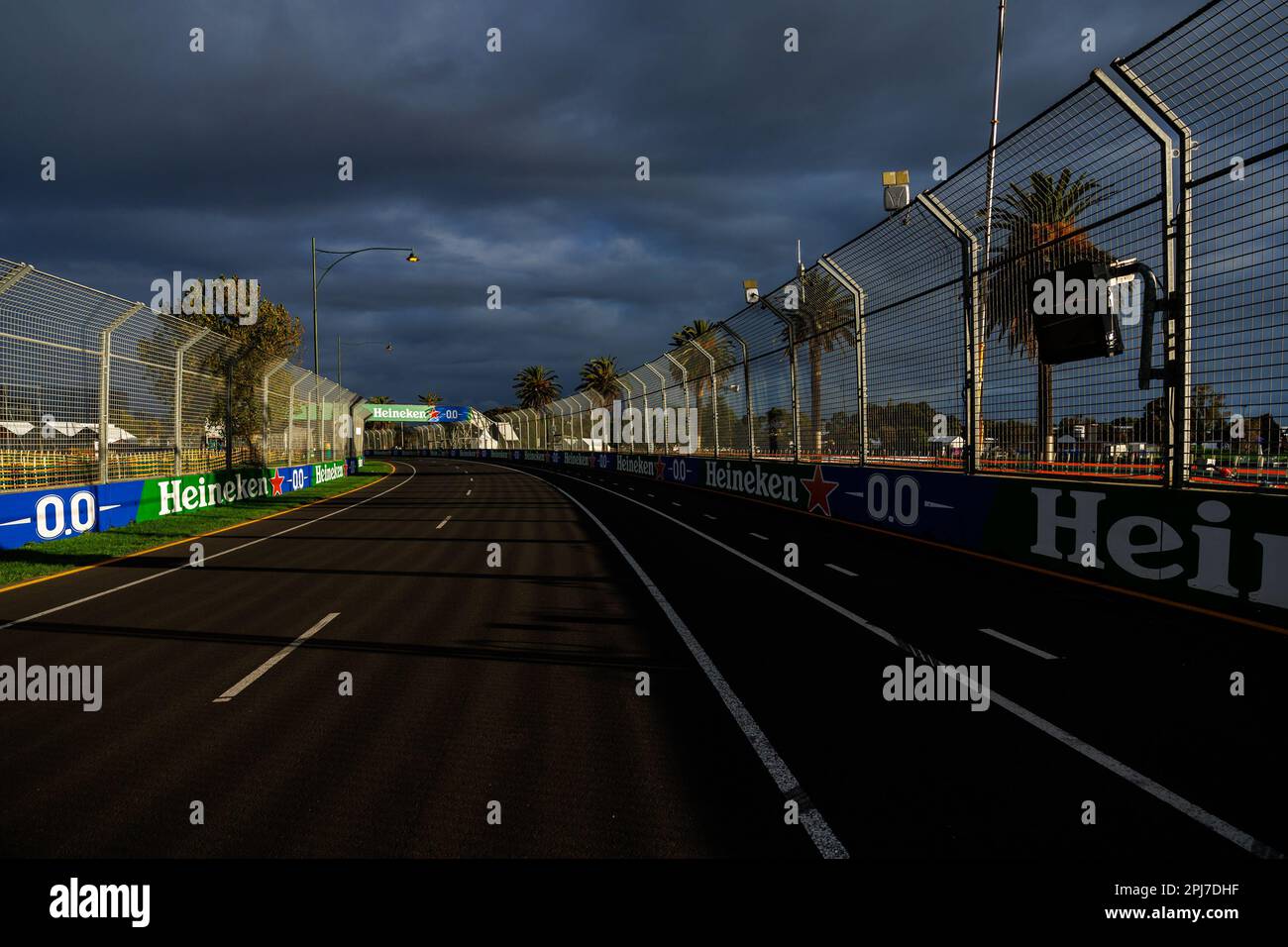 MELBOURNE, AUSTRALIA, Albert Park Street Circuit, 29 marzo: Una panoramica generale del circuito stradale durante il Gran Premio d'Australia di Formula uno all'Albert Park Street Circuit il 29 marzo 2023. Formula 1 - F1 Motorsport, immagine a pagamento, foto e copyright © PETERSON Mark ATP Images (PETERSON Mark / ATP / SPP) Foto Stock