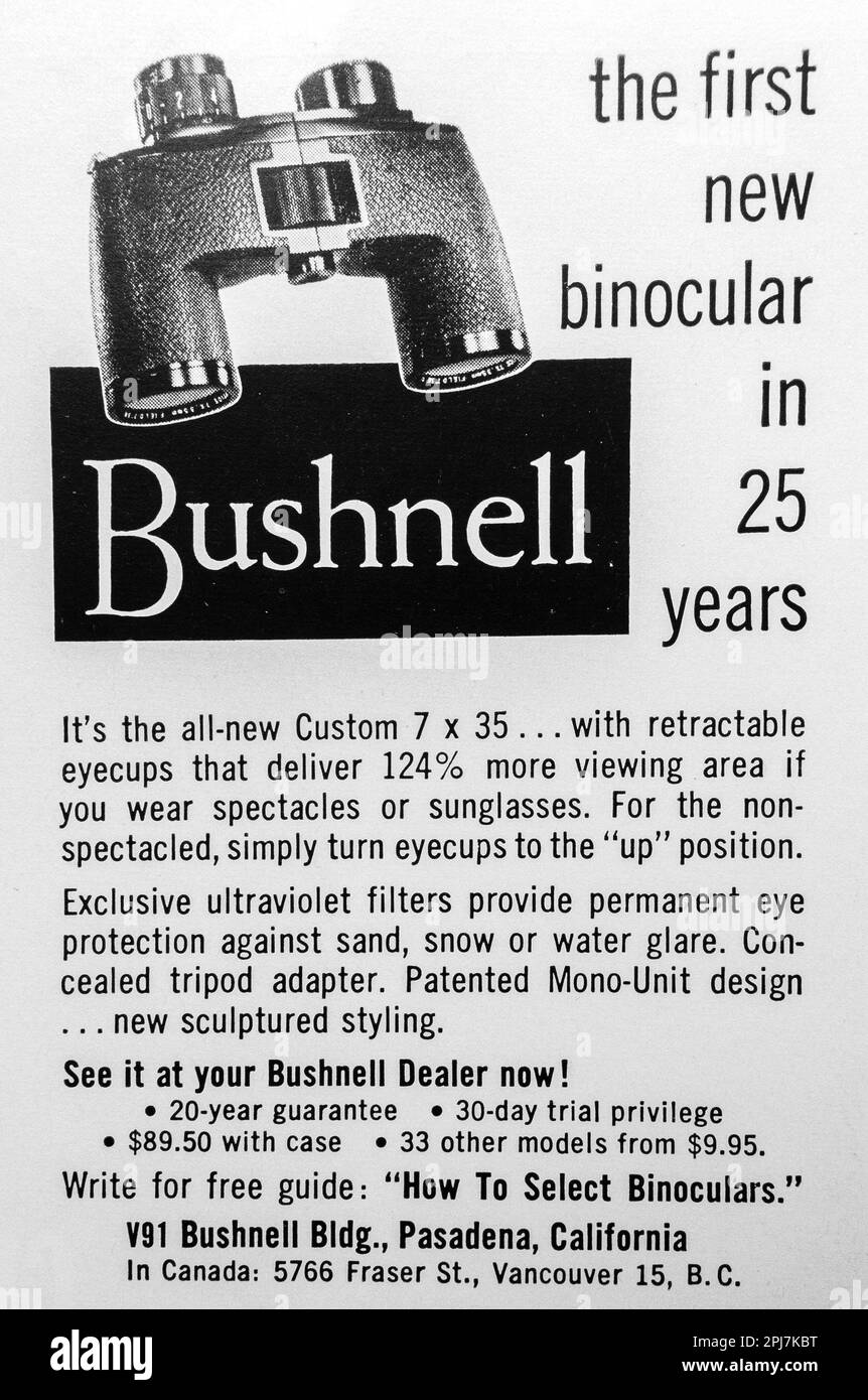 Bushnell binoculare in una rivista NatGeo, novembre 1959 Foto Stock