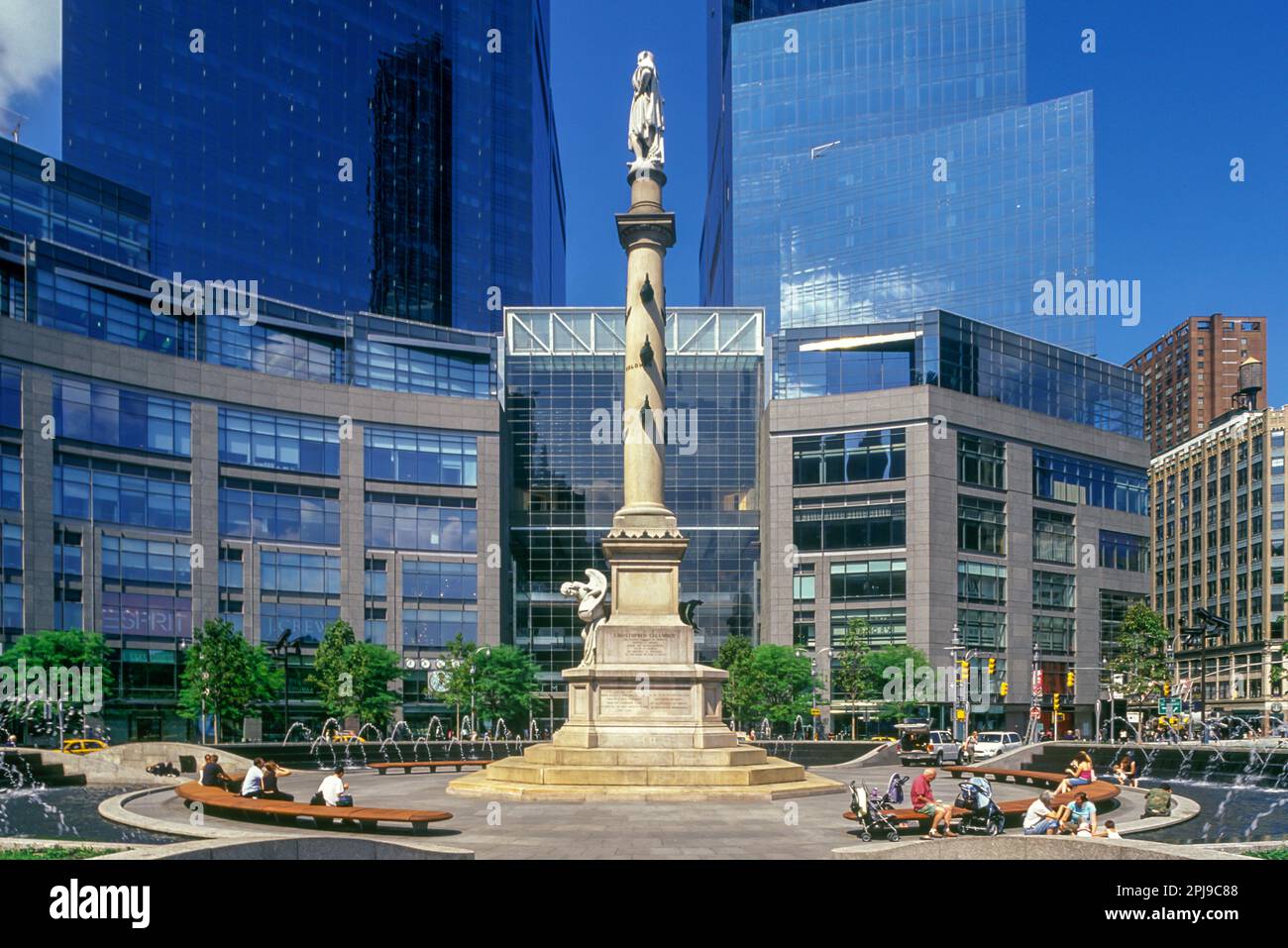 2005 STORICO FONTANA COLUMBUS MONUMENTO (©GAETANO RUSSO 1892) TIME WARNER CENTRO TORRI (©DAVID CHILDS 2003) COLUMBUS CERCHIO NEW YORK CITTÀ USA Foto Stock