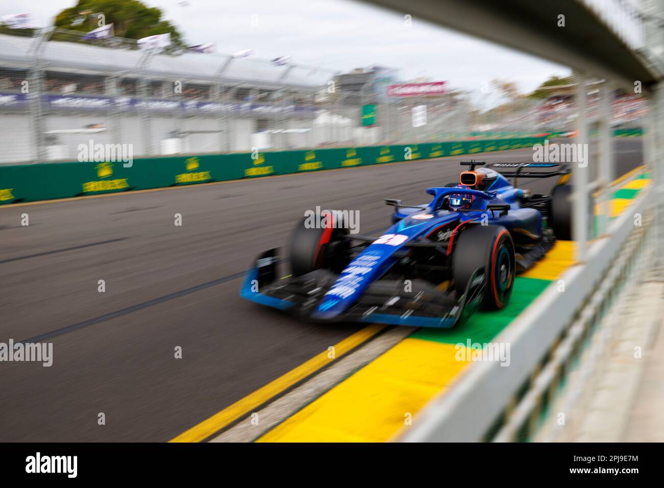 Melbourne, Australia. 01st Apr, 2023. 1st aprile 2023: Circuito Grand Prix di Melbourne, Melbourne, Victoria, Australia: Gran Premio di Formula 1 australiana: Qualifiche: Numero 23 pilota Williams Alex Albon durante le qualifiche alla Formula 1 australiana credito: Action Plus Sports Images/Alamy Live News Foto Stock