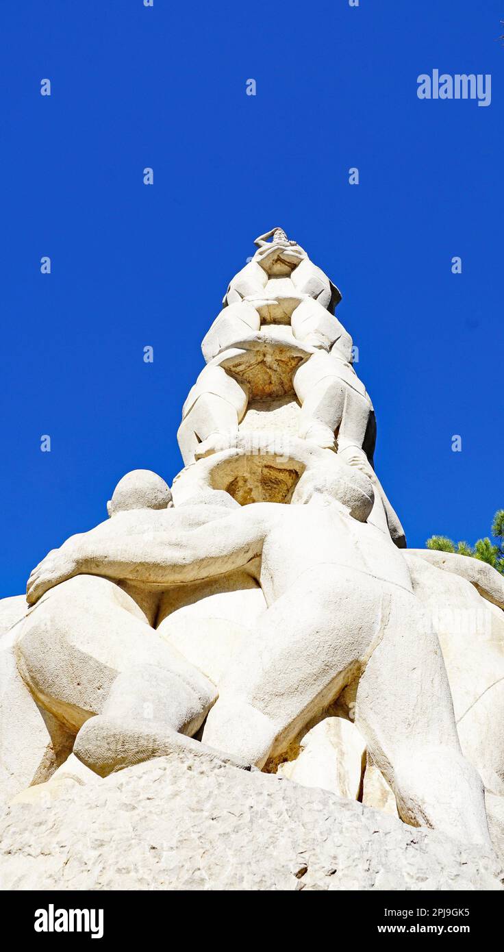 Monumento ai castellers in El Vendrell, Tarragona, Catalogna, Spagna, Europa Foto Stock