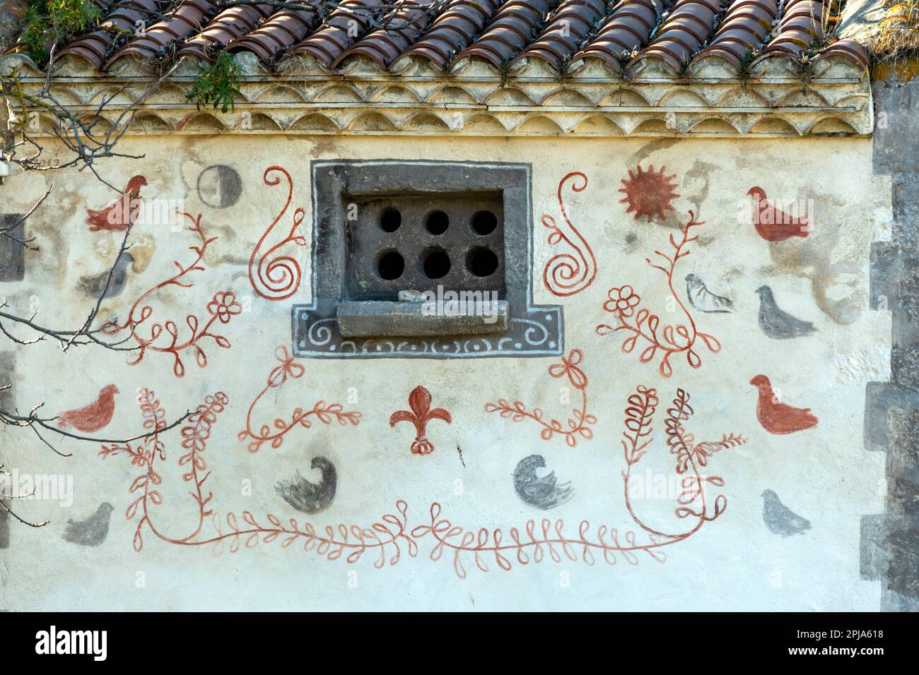 Champeix. Affresco rurale su un muro di capanna. Dipartimento di Puy de Dome. Auvergen Rodano Alpi. Francia Foto Stock