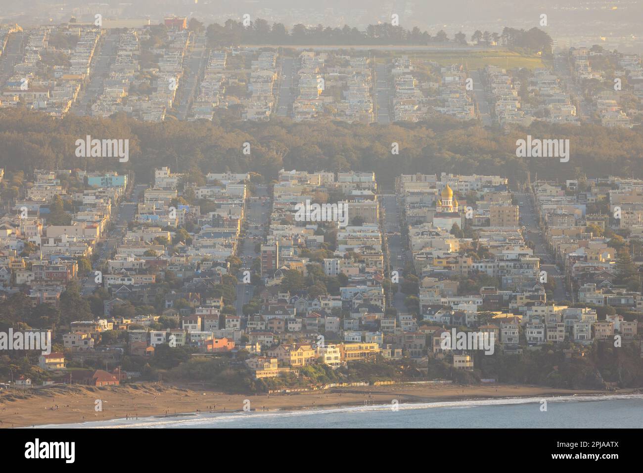 Il Richmond District di San Francisco si trova nel caldo tramonto Foto Stock