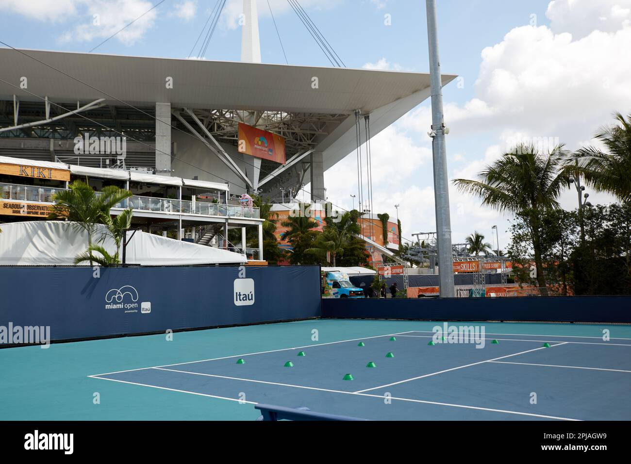 Miami Gardens, Florida, Stati Uniti. 1st aprile 2023. 2023 Miami Open powered by Itau, a piedi. Foto Stock