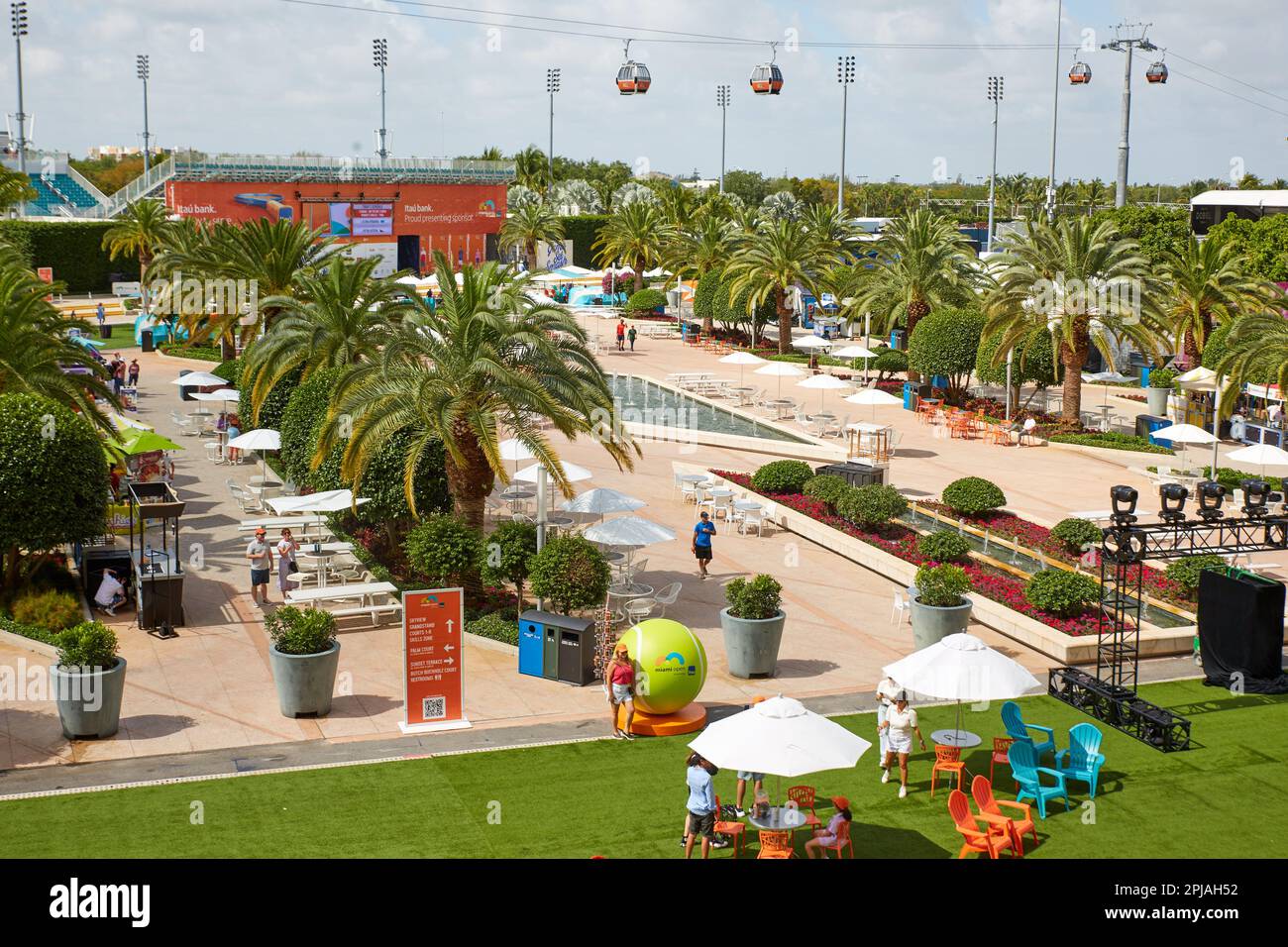 Miami Gardens, Florida, Stati Uniti. 1st aprile 2023. 2023 Miami Open powered by Itau, a piedi. Foto Stock