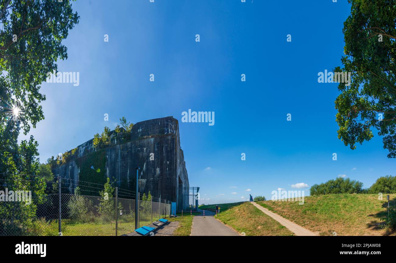 Brema: U-Boot-Bunker Valentin (U-Boot-Bunker Farge, Valentin Submarine Pens) in , Brema, Germania Foto Stock