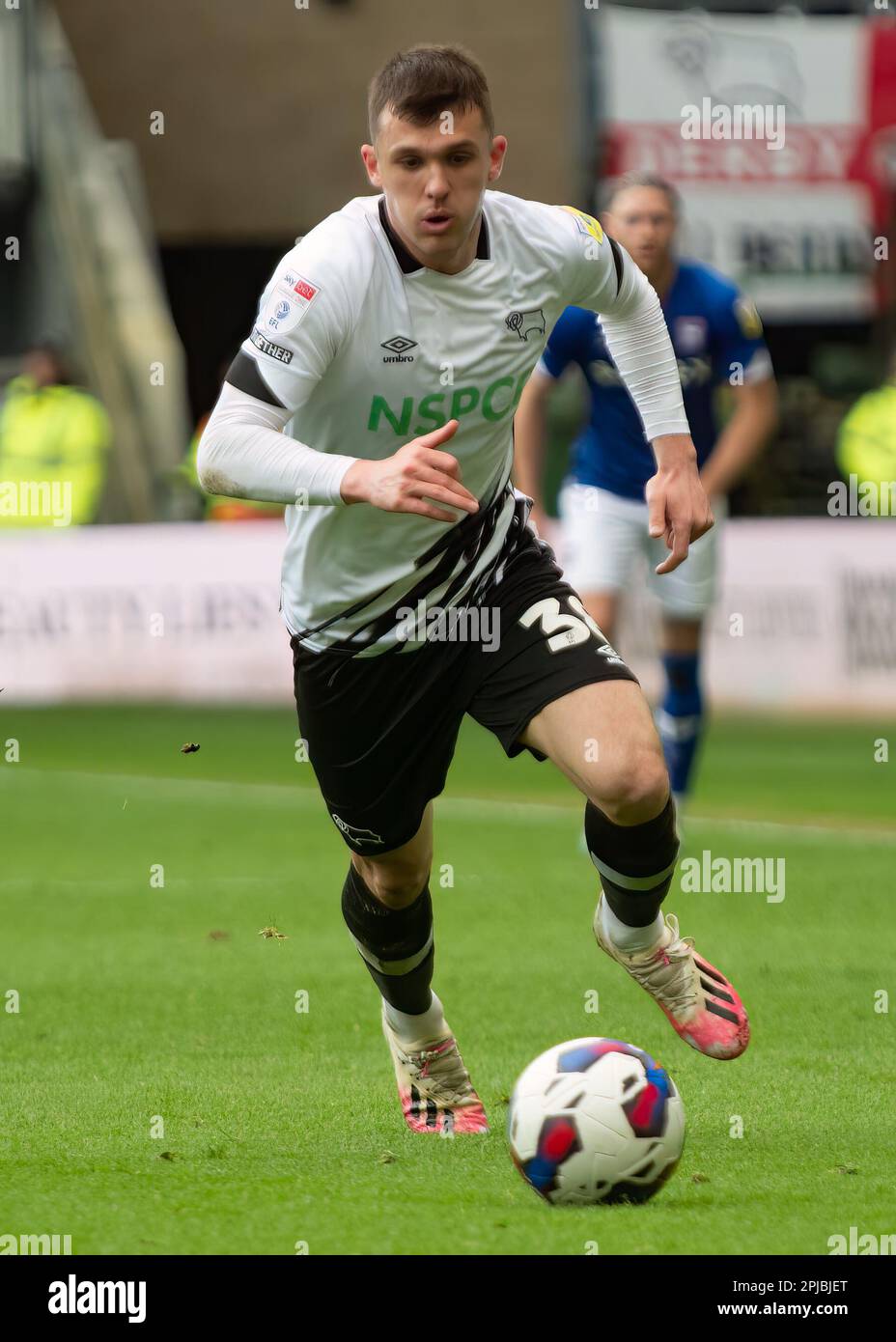 Derby County Football Team / Ipswich Town FC al Pride Park Stadium di Derby, Regno Unito, il 01 aprile 2023. Jason Knight (Derby County) al Pride Park Stadium, Derby, Regno Unito Credit: Mark Dunn/Alamy Live News Foto Stock