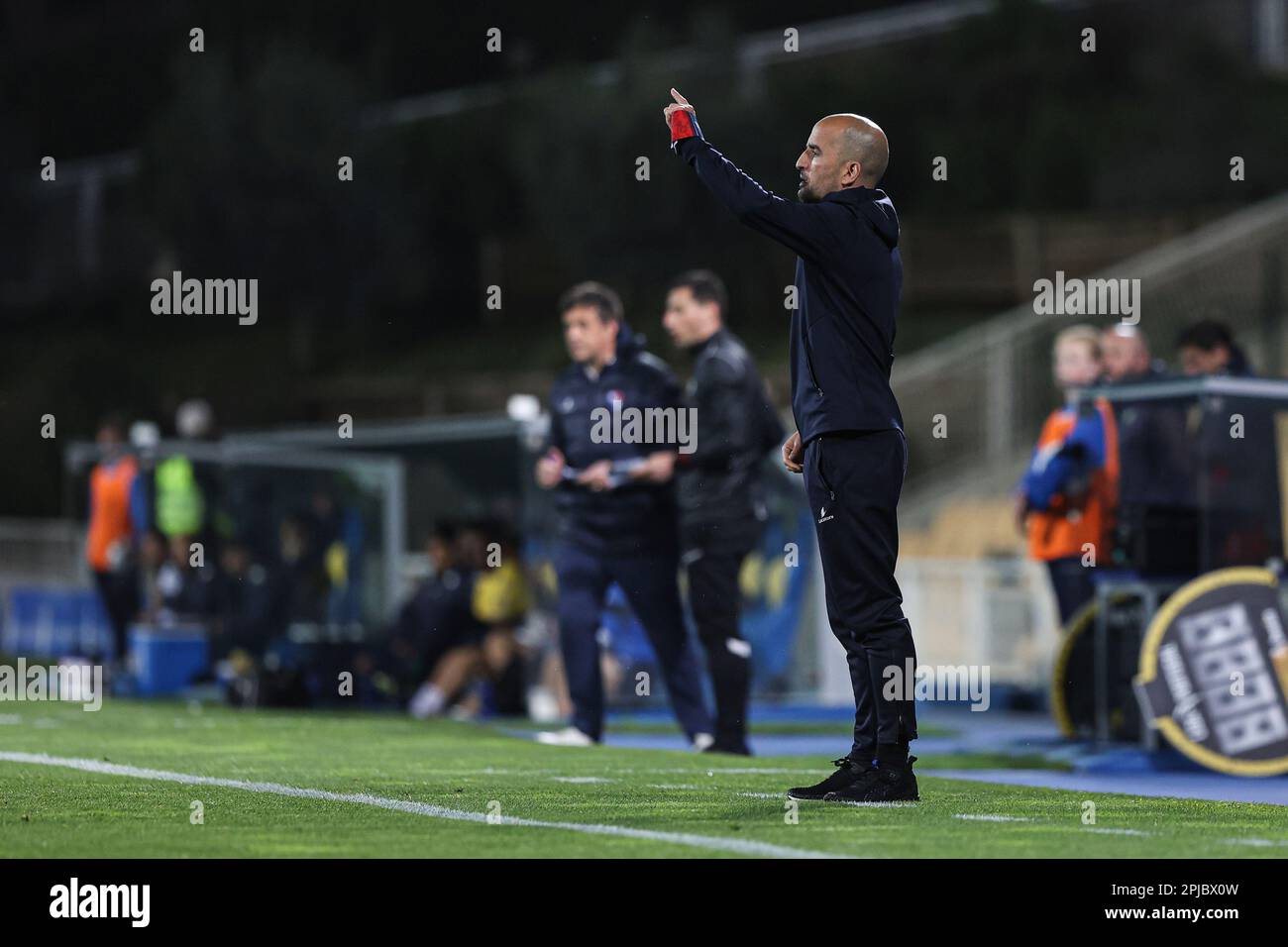 Allenatore Daniel Sousa di Gil Vicente FC visto durante la partita della Liga Bwin tra Estoril Praia SAD e Gil Vicente FC a Estadio Antonio Coimbra da Mota.(Punteggio finale: Estoril Praia SAD 1 - 0 Gil Vicente FC) Foto Stock