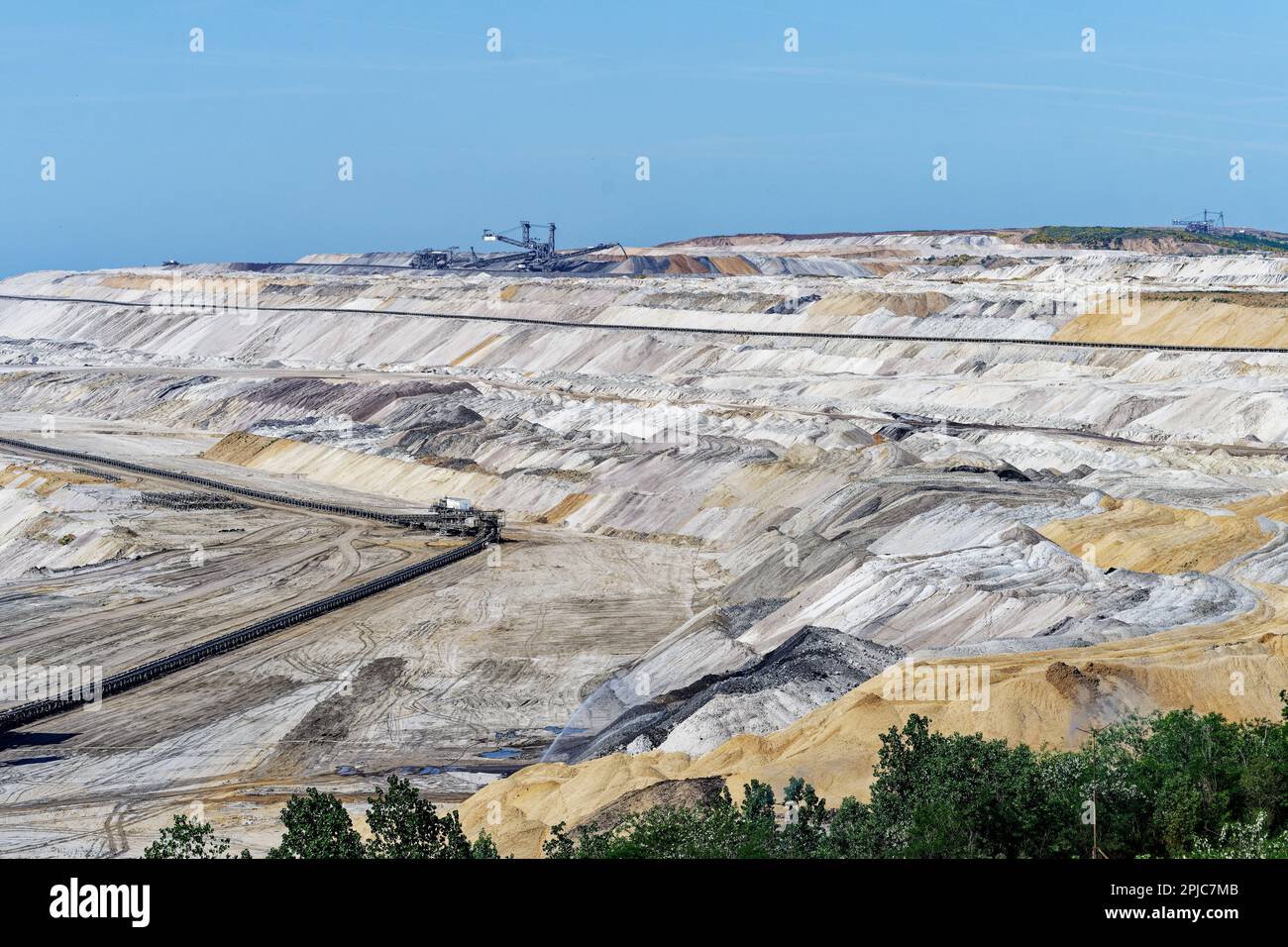 Il buco gigante della più grande miniera di lignite in Europa hambach vicino colonia Foto Stock
