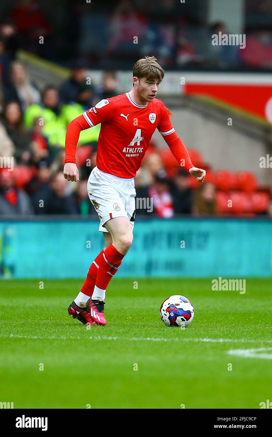 Oakwell Stadium, Barnsley, Inghilterra - 1st aprile 2023 Luca Connell (48) di Barnsley - durante il gioco Barnsley v Morecambe, Sky Bet League One, 2022/23, Oakwell Stadium, Barnsley, Inghilterra - 1st aprile 2023 Credit: Arthur Haigh/WhiteRosePhotos/Alamy Live News Foto Stock