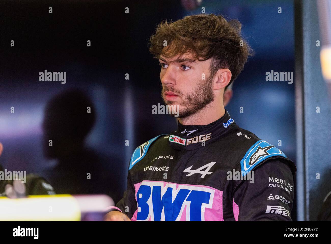 Melbourne, Australia. 01st Apr, 2023. Pierre Gasly di Francia e Alpine ai box durante le prove finali in vista del Gran Premio d'Australia F1 sul circuito di Albert Park. (Foto di George Hitchens/SOPA Images/Sipa USA) Credit: Sipa USA/Alamy Live News Foto Stock