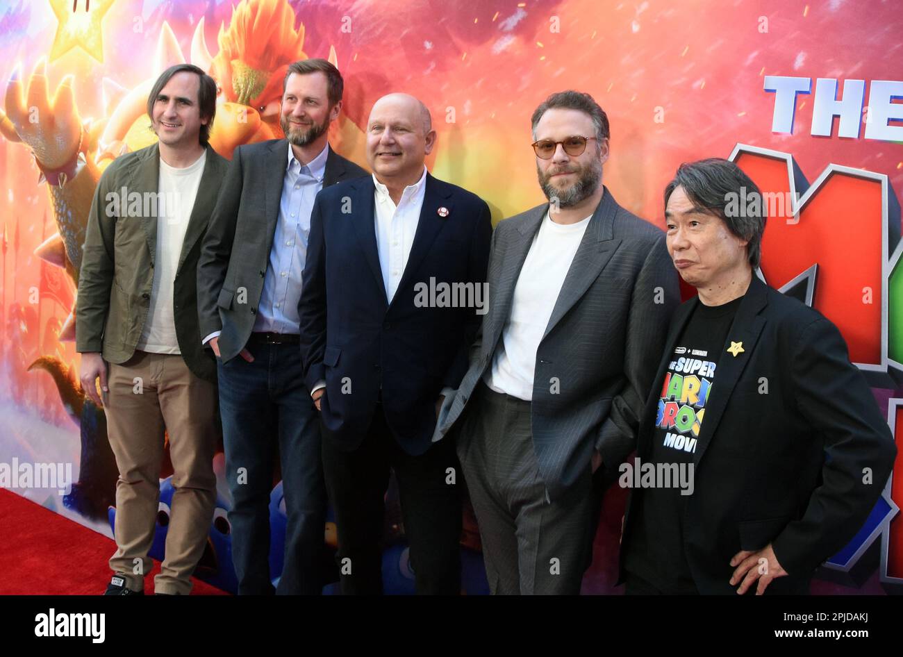 Los Angeles, California, USA 1st aprile 2023 (L-R) Direttore Michael Jelenic, Direttore Aaron Horvath, Amministratore Delegato di illuminazione Chris Meledandri, attore Seth Rogen e Produttore/Amministratore Delegato di Nintendo, Creatore di Mario, Shigeru Miyamoto partecipa a una proiezione Speciale di Universal Pictures 'The Super Mario Bros' al Regal LA Live il 1 aprile, 2023 a Los Angeles, California, Stati Uniti. Foto di Barry King/Alamy Live News Foto Stock