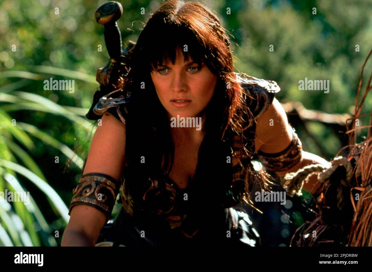 LUCY LAWLESS in XENA: PRINCIPESSA GUERRIERA (1995), diretta da RICK JACOBSON. CREDIT: MCA TELEVISION/RENAISSANCE PICTURES/STUDIOS USA TV/UNIVERSAL / ALBUM Foto Stock