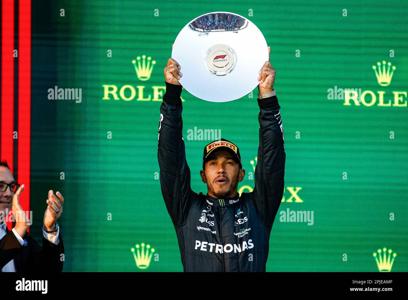 Melbourne, Australia. 02nd Apr, 2023. Primo : 2nd aprile 2023, motorsport, Formula 1, Formula uno, Stagione 2023, Gran Premio d'Australia, la Formula 1 Rolex Gran Premio d'Australia 2023, 3rd° round del Campionato del mondo di Formula uno 2023, sull'Albert Park Circuit, a Melbourne, Australia, la gara, HAMILTON Lewis (gbr), Mercedes AMG F1 Team W14, podio ritratto Credit: dpa/Alamy Live News Foto Stock