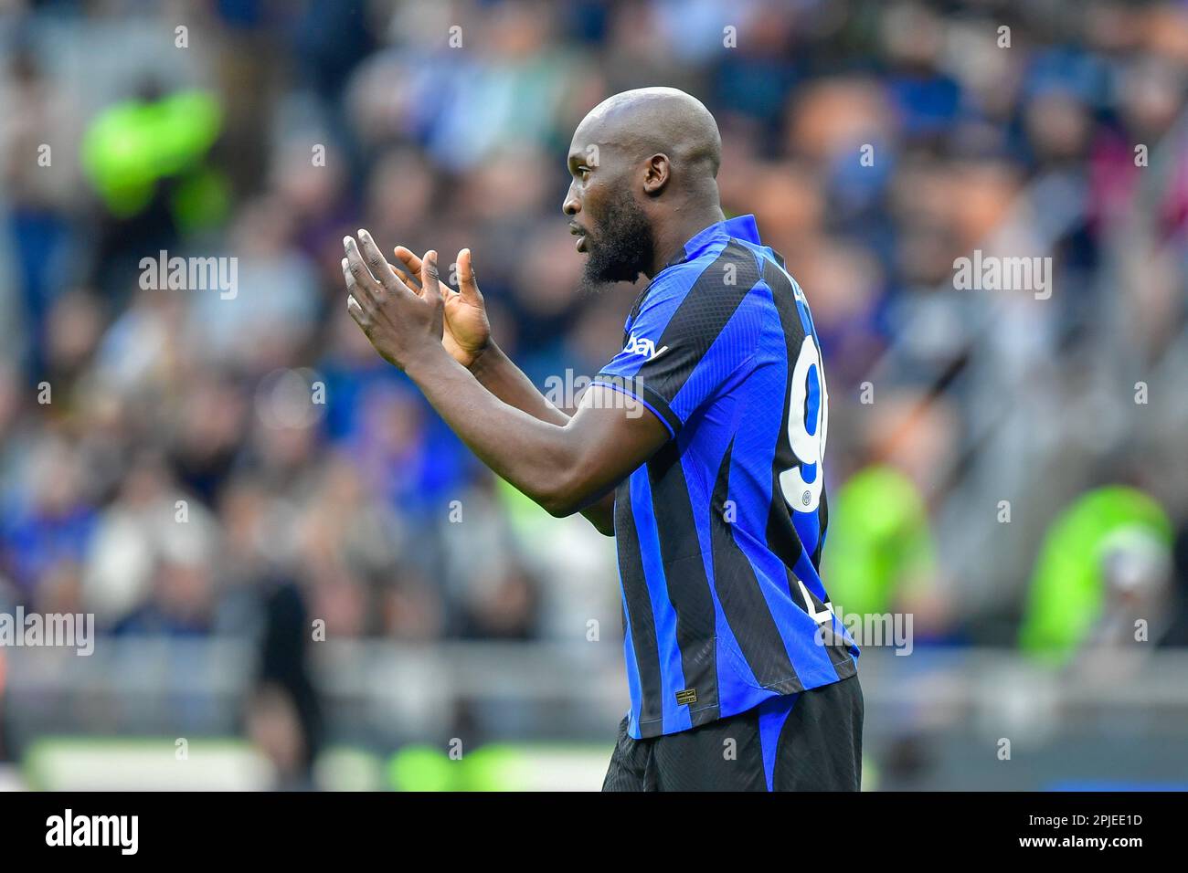 Milano, Italia. 01st Apr, 2023. Romelu Lukaku (90) dell'Inter visto in Serie Un match tra Inter e Fiorentina a Giuseppe Meazza a Milano. (Photo Credit: Gonzales Photo/Alamy Live News Foto Stock