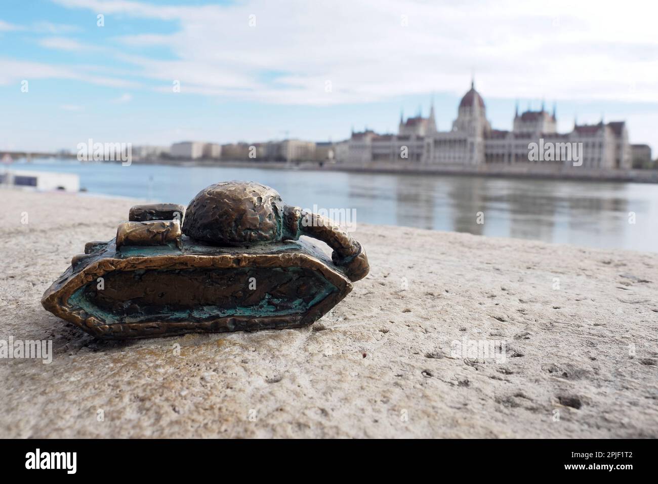 Kolodko: Mini-scultura serbatoio triste - Budapest Foto Stock