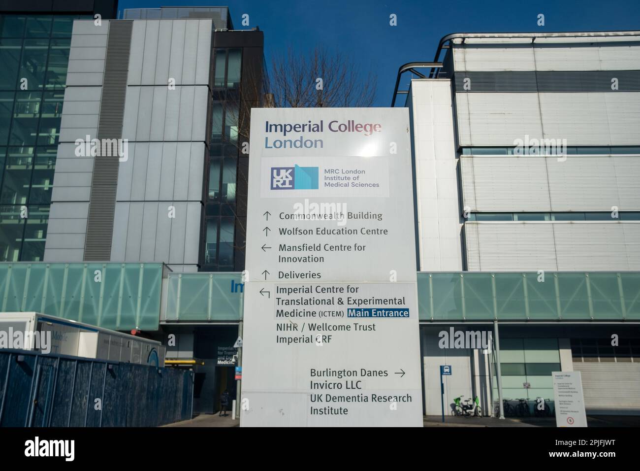 Londra - Febbraio 2023: Imperial College London MRC London Institute of Medical Sciences in Hammersmith Hospital Foto Stock