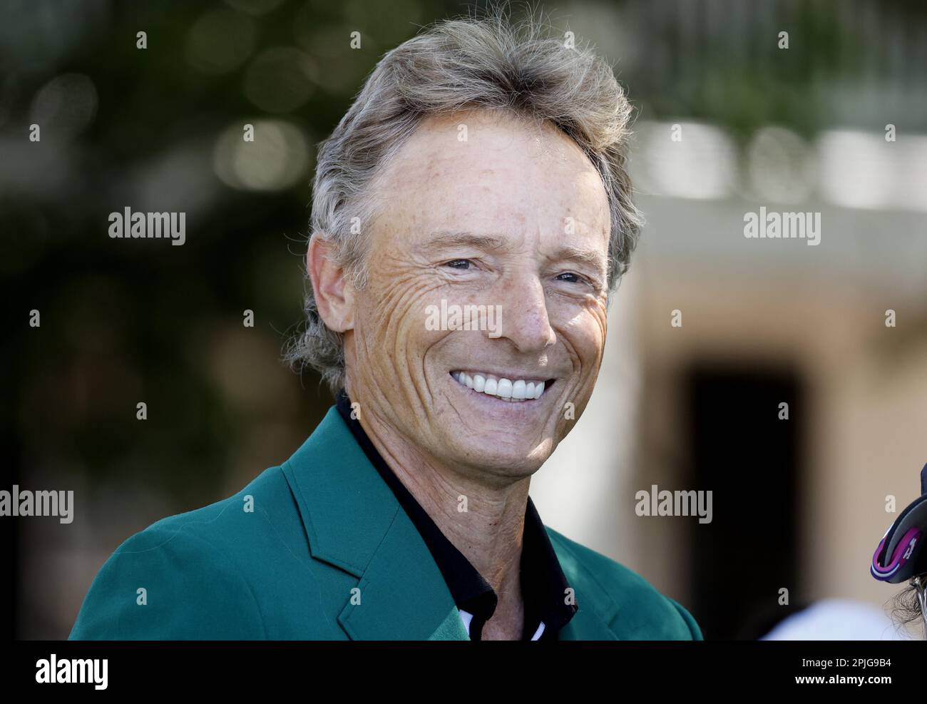 Augusta, Stati Uniti. 02nd Apr, 2023. Il campione del Masters passato Bernhard Langer arriva alla cerimonia di presentazione dei trofei alle finali nazionali Drive, chip e Putt all'Augusta National Golf Club di Augusta, Georgia, domenica 2 aprile 2023. Foto di John Angelillo/UPI Credit: UPI/Alamy Live News Foto Stock